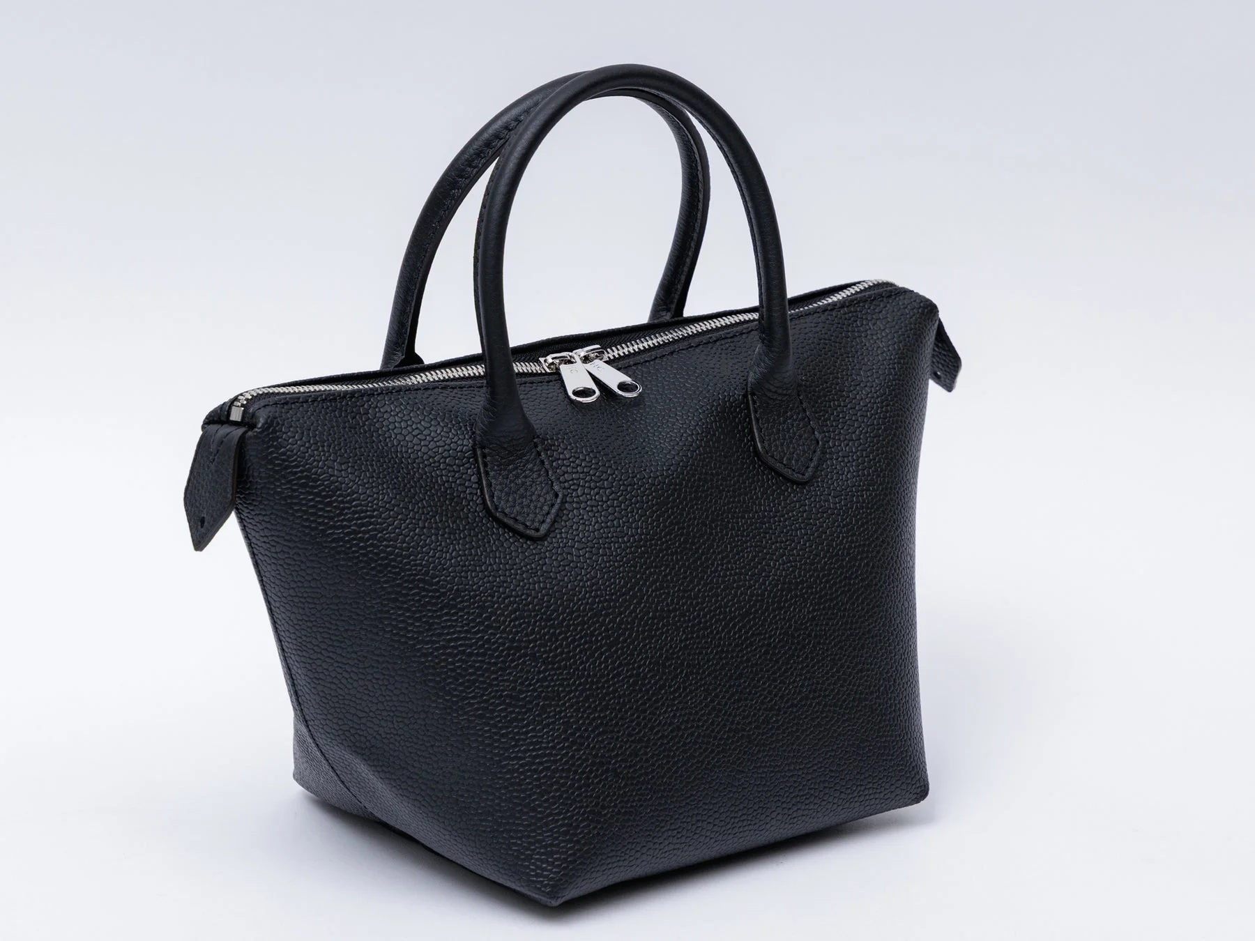 究極のデザインを追求した「2795GLO」の全体像