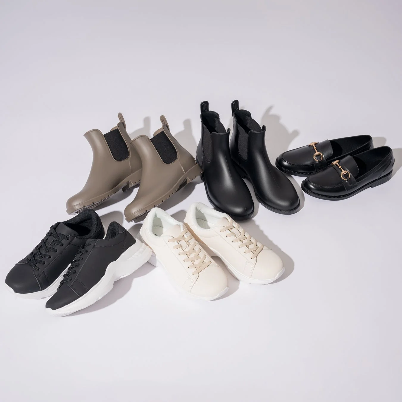 晴雨兼用シューズのコレクション