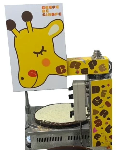 キリンのキャラクターとクレープ焼器