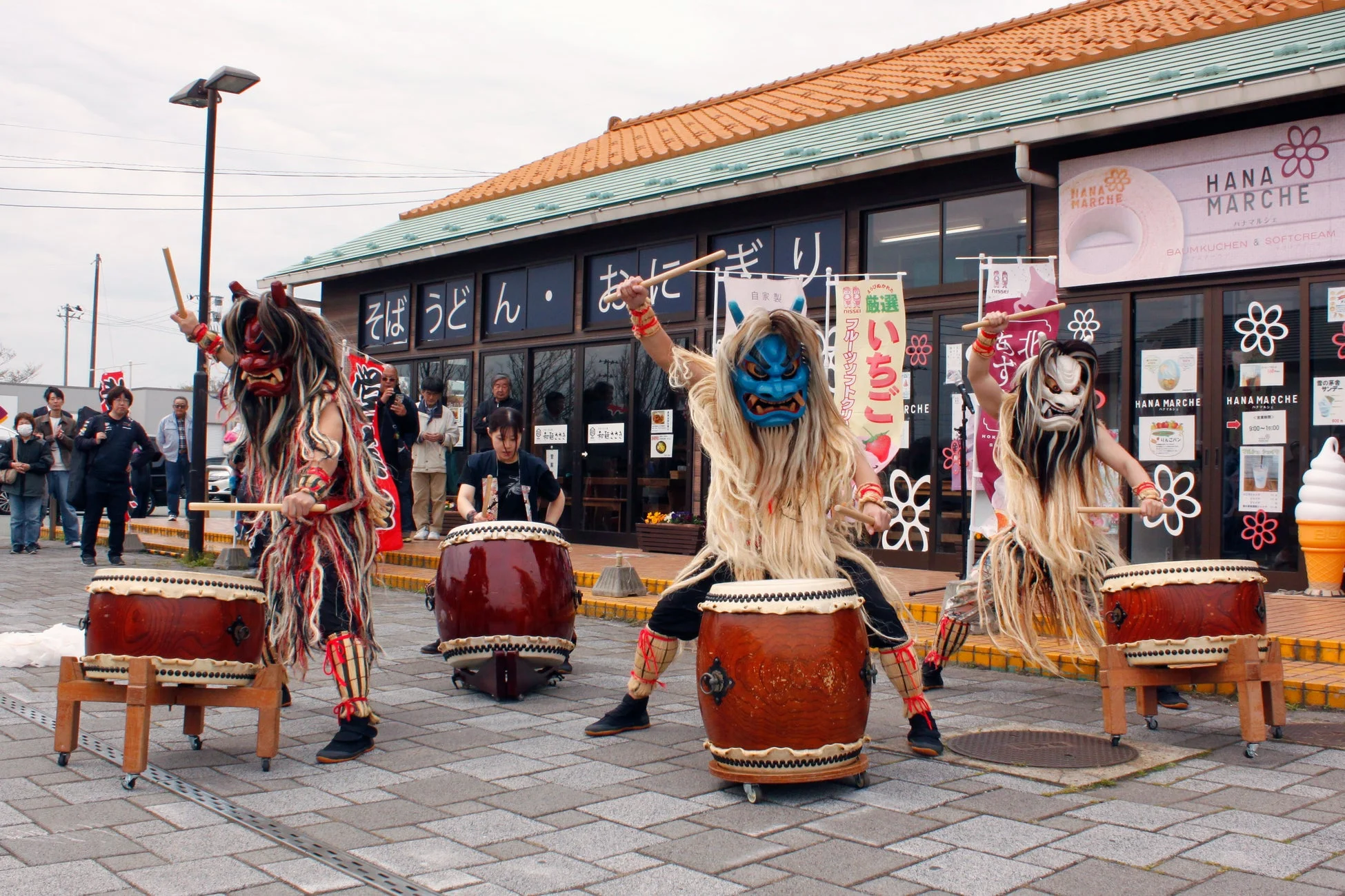 なまはげ太鼓の演舞