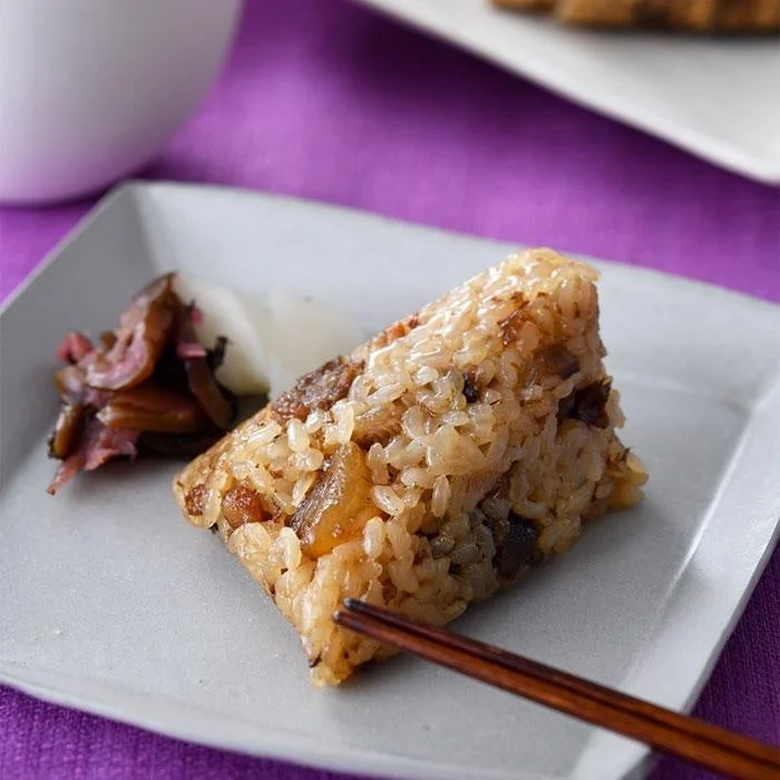 料理家 桑折敦子監修 造花付き黒毛和牛のすじおこわ