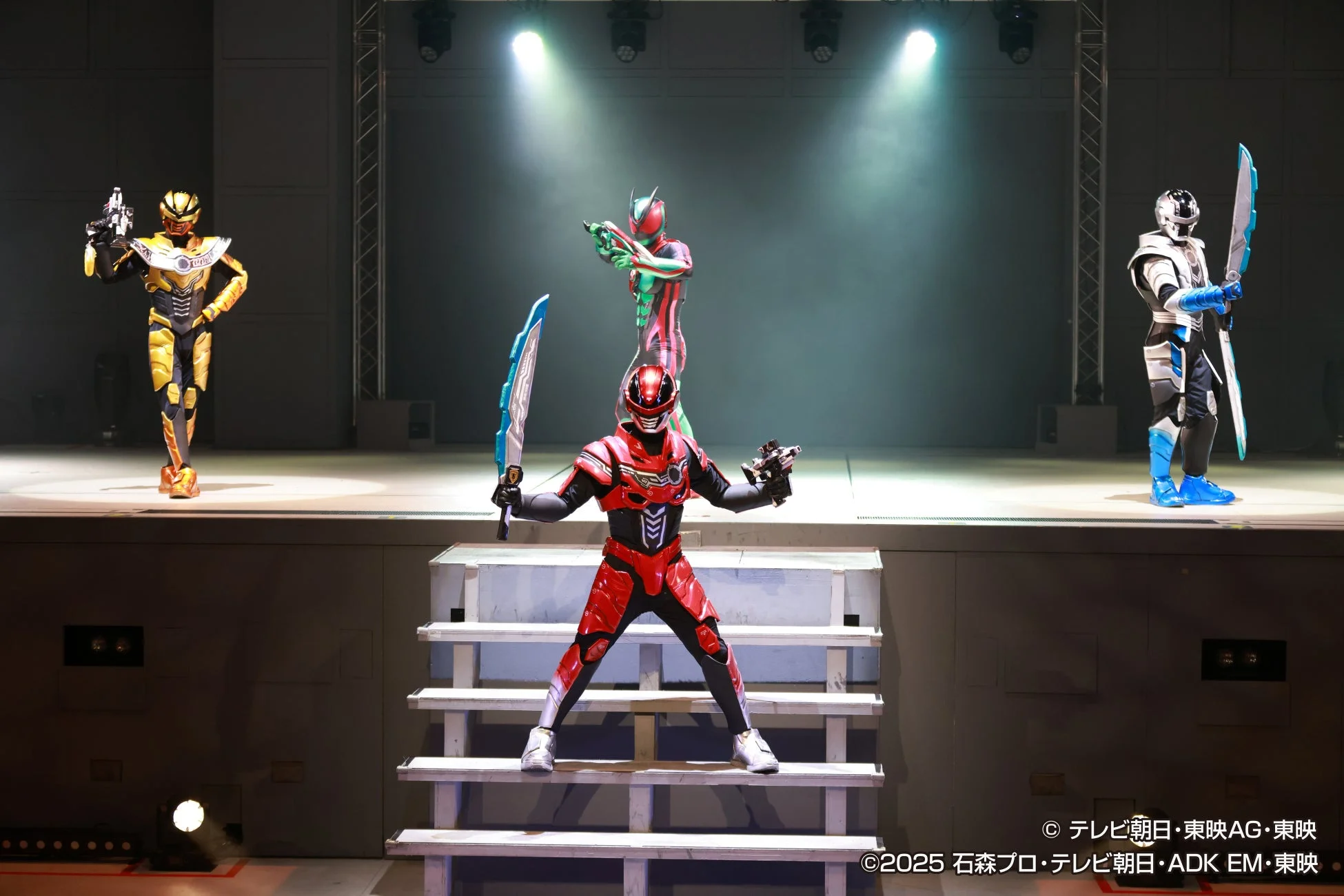 4人のヒーロー集結