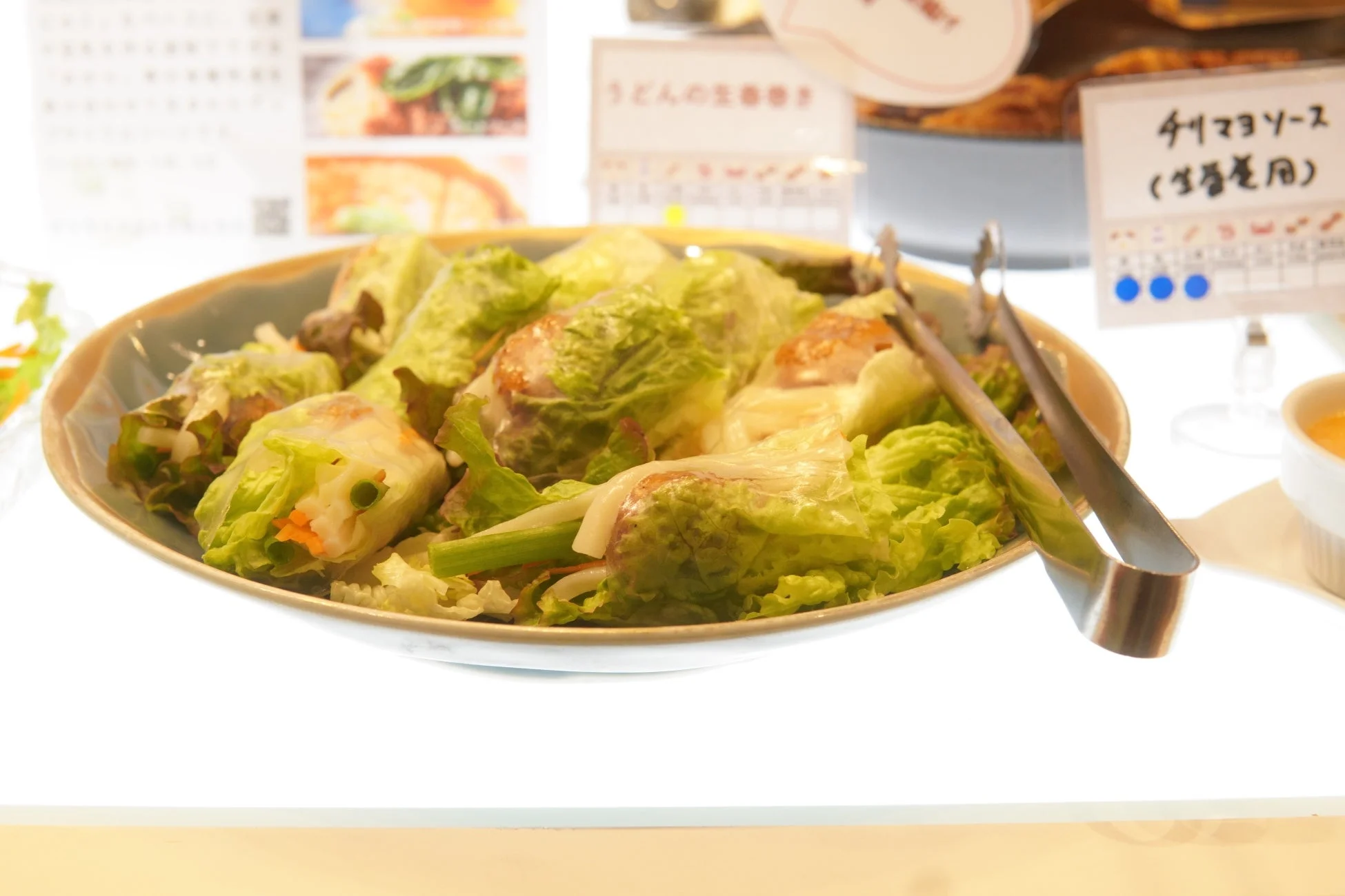 ビュッフェ形式の生春巻き