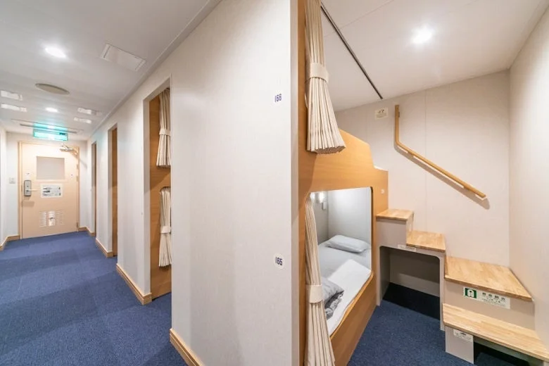 阪九フェリーの船室