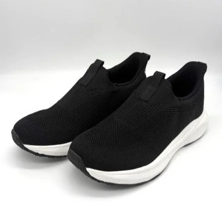 黒ニットスニーカー