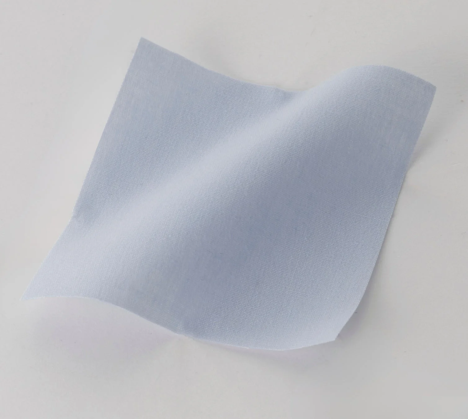 ブラウスの素材感