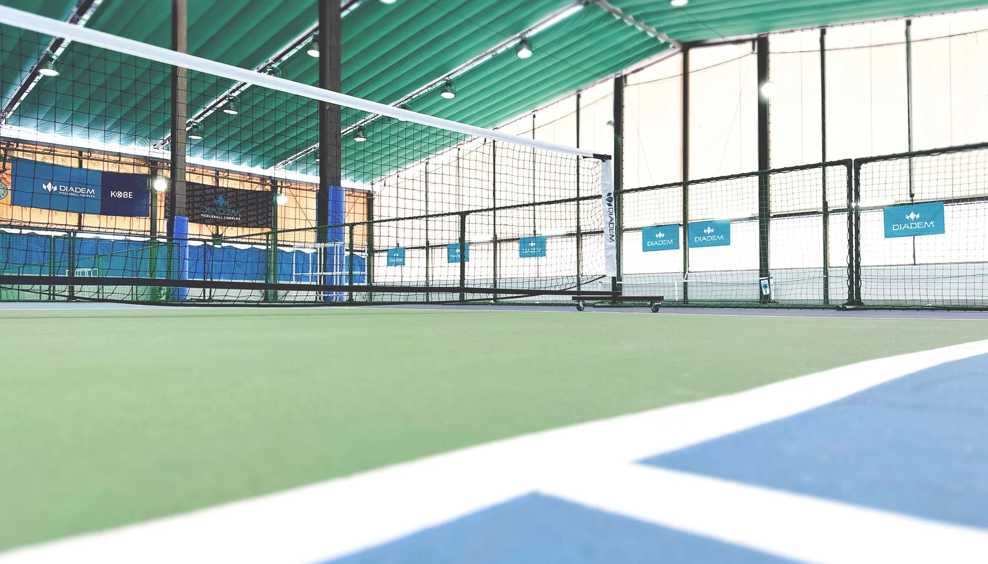 室内ピックルボールコートの様子