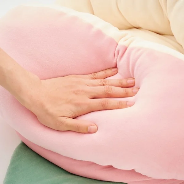 柔らかいクッションの触り心地