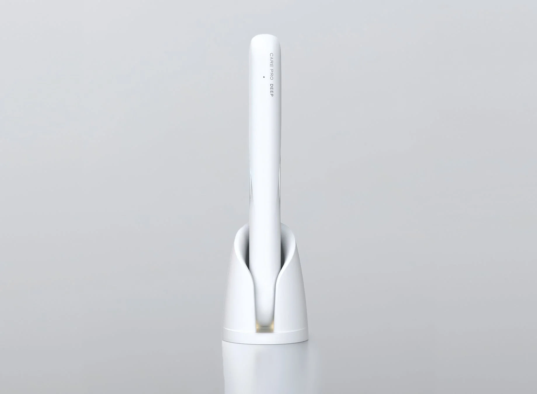 CARE PRO DEEPと充電スタンド