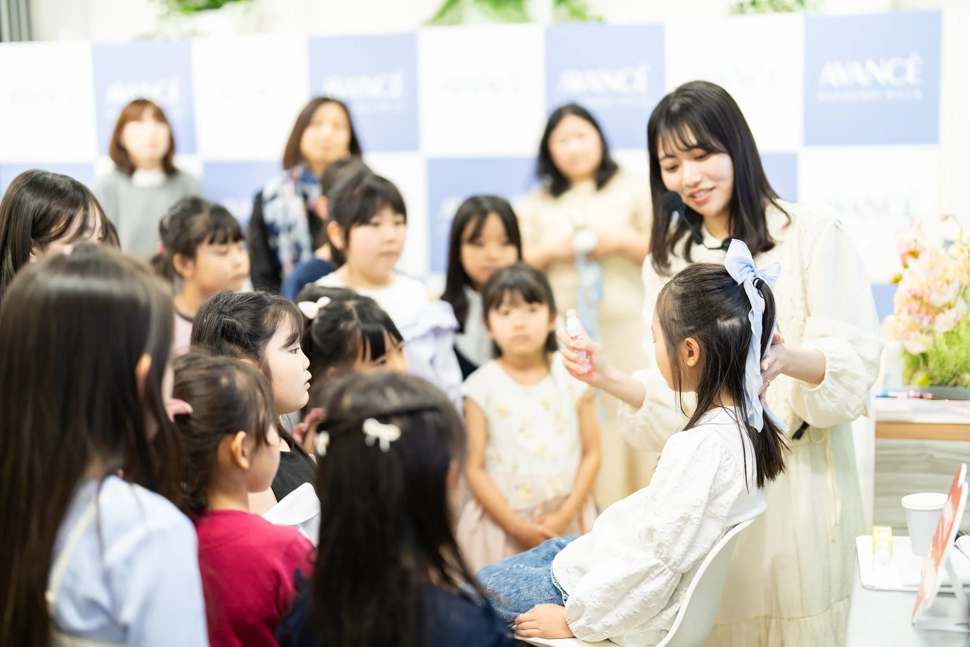ヘアアレンジ体験の様子