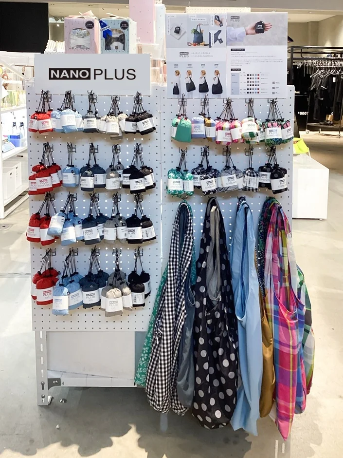 NANOPLUS エコバッグディスプレイ