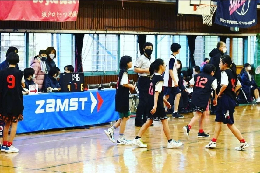 バスケットボールの試合風景