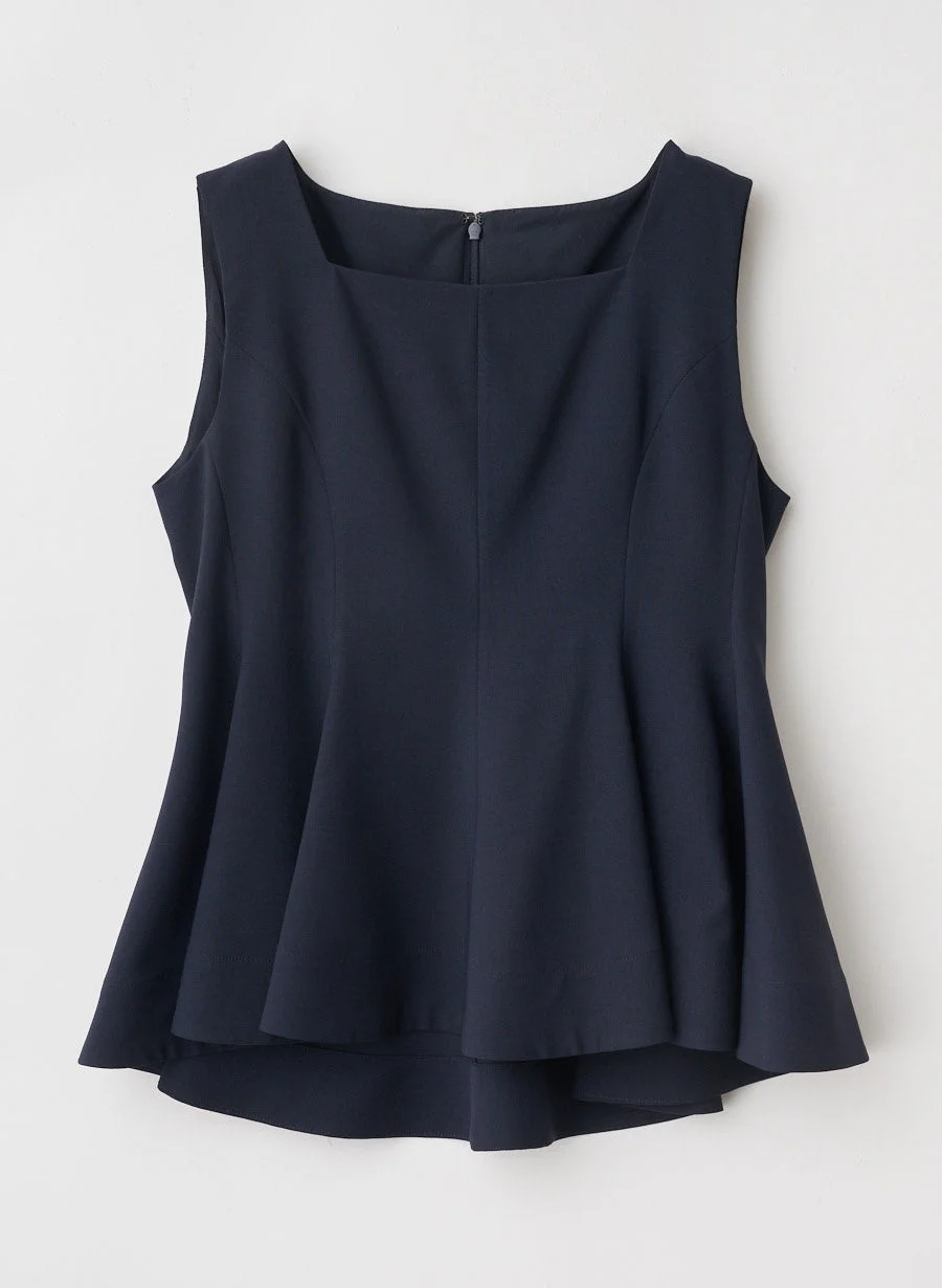 ペプラムブラウス