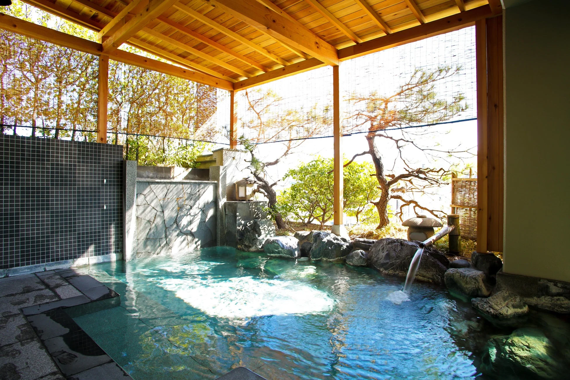 開放的な露天風呂