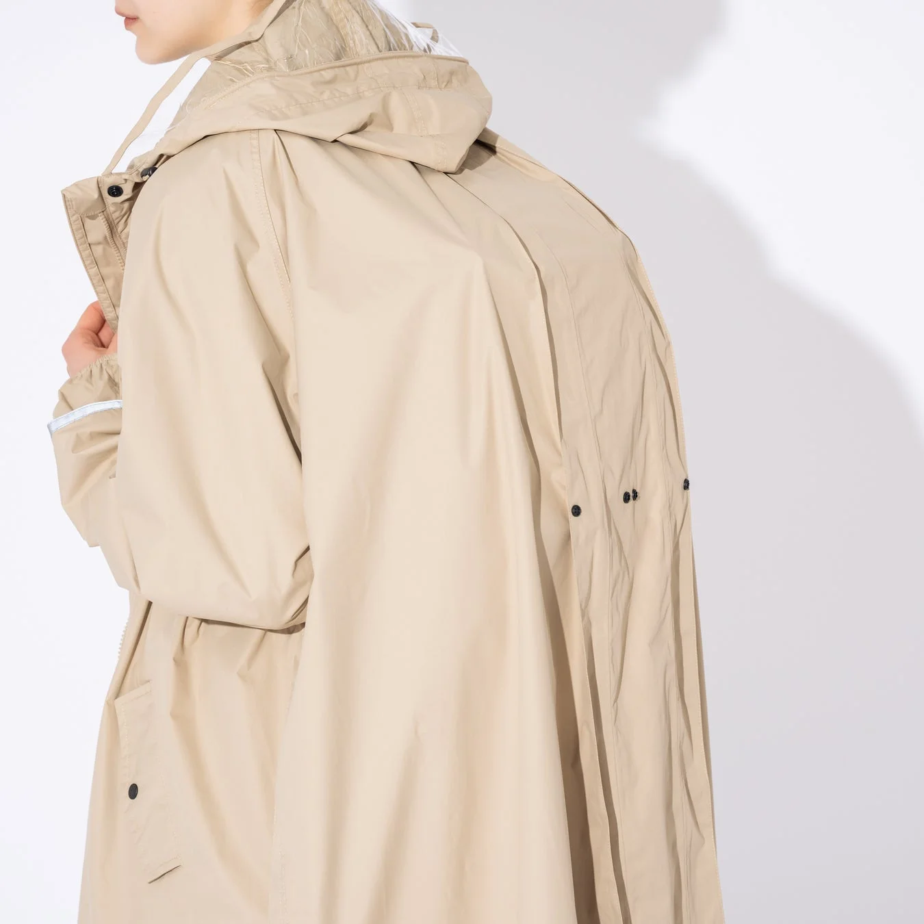 コートの背面デザイン