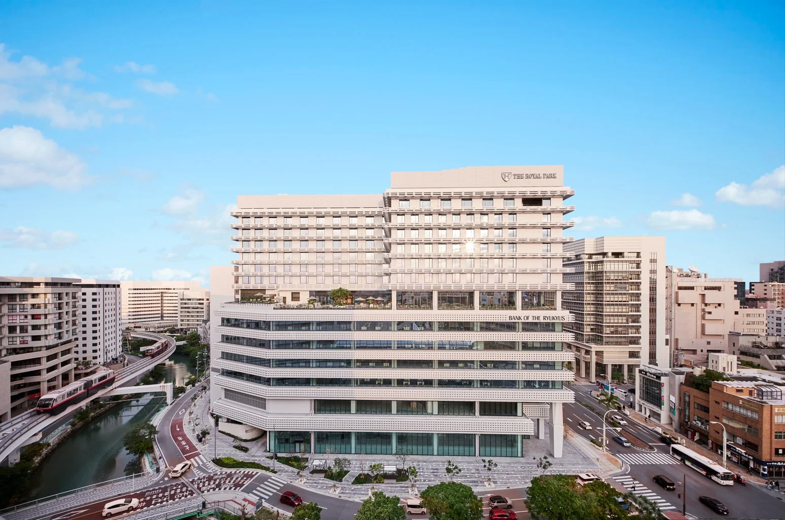 ザ ロイヤルパークホテル アイコニック 那覇 外観