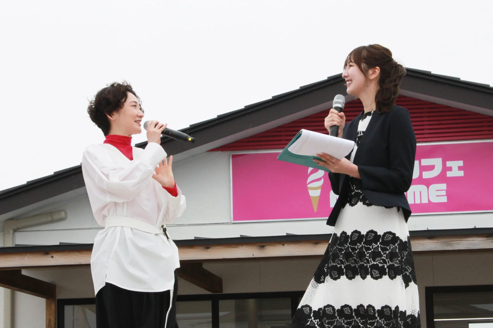 トークライブに登壇する生駒里奈さん