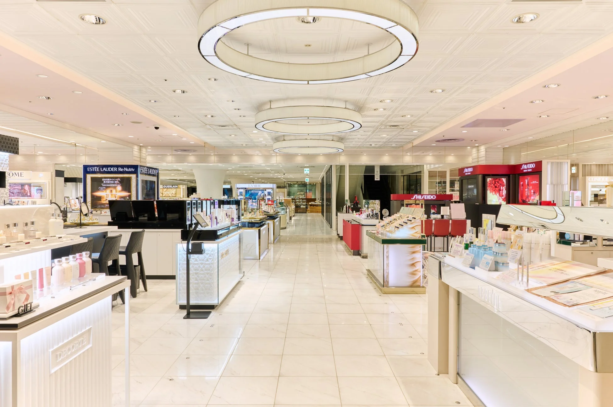 東急百貨店のビューティーフロア