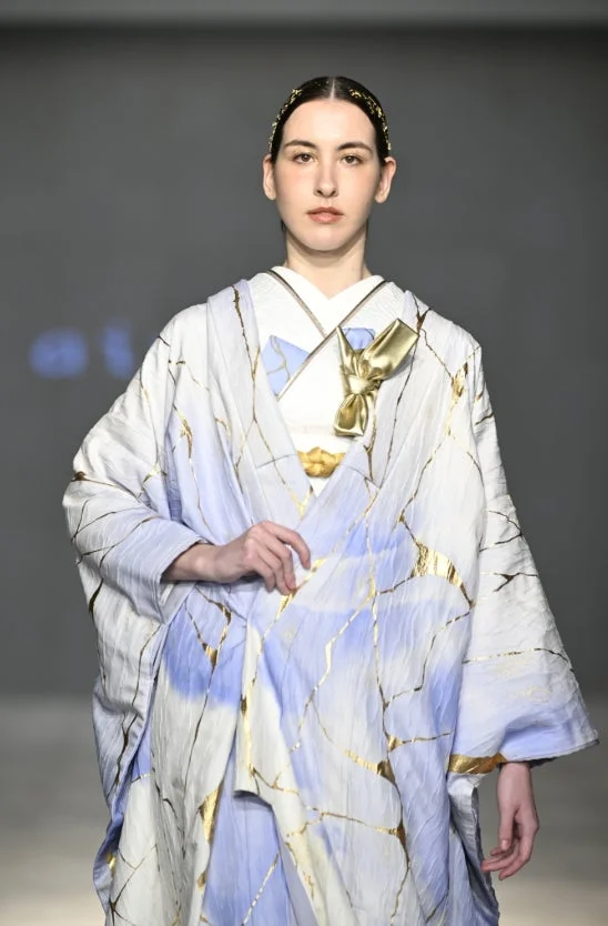 金継ぎ風の着物（クローズアップ）