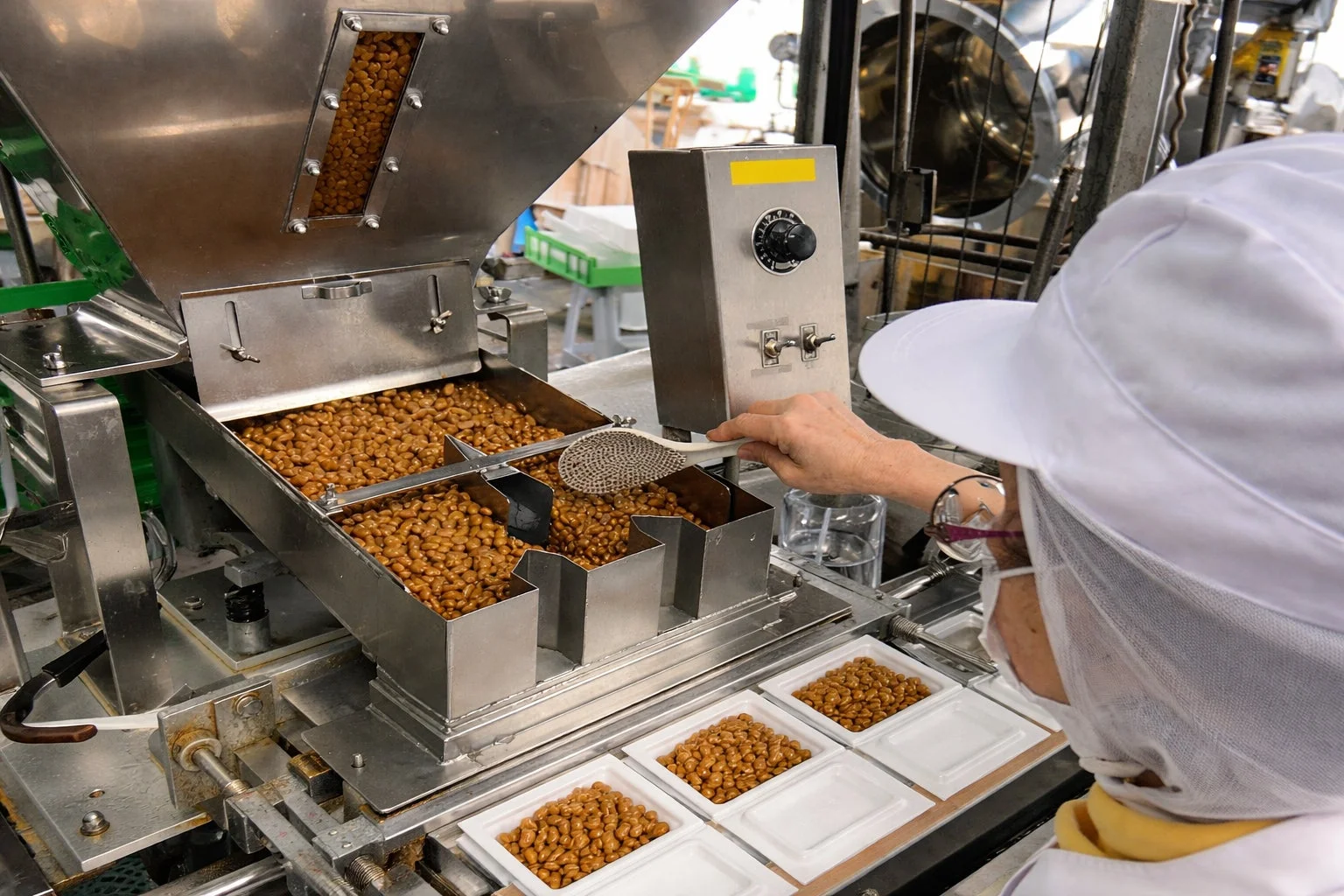 納豆の製造風景