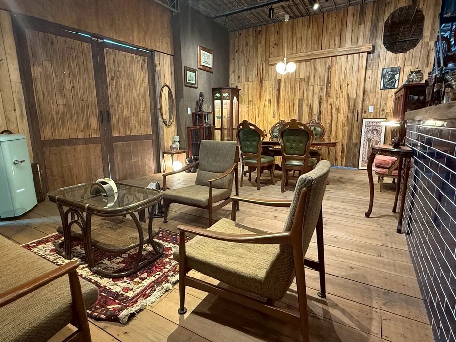 ヴィンテージ感あふれるリビング/ダイニング