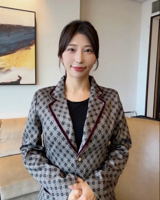 穏やかな笑顔を見せる水池愛香氏