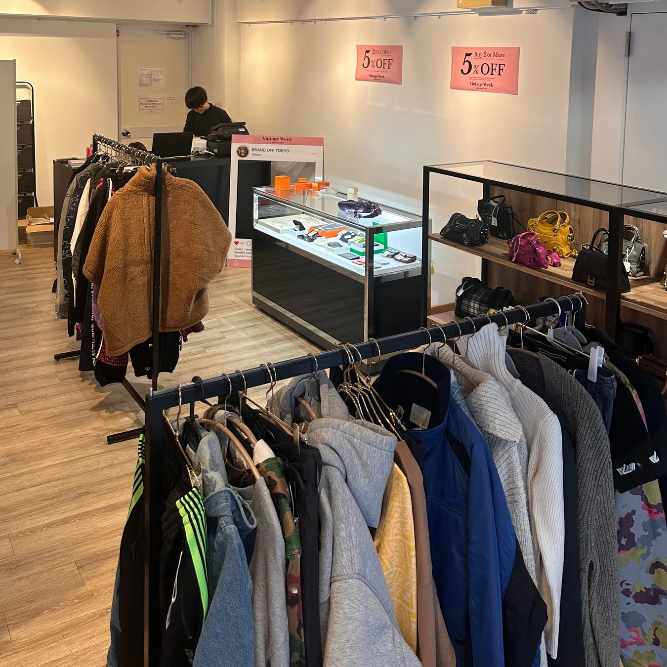 Vintage Week by BRAND OFF 店内の様子