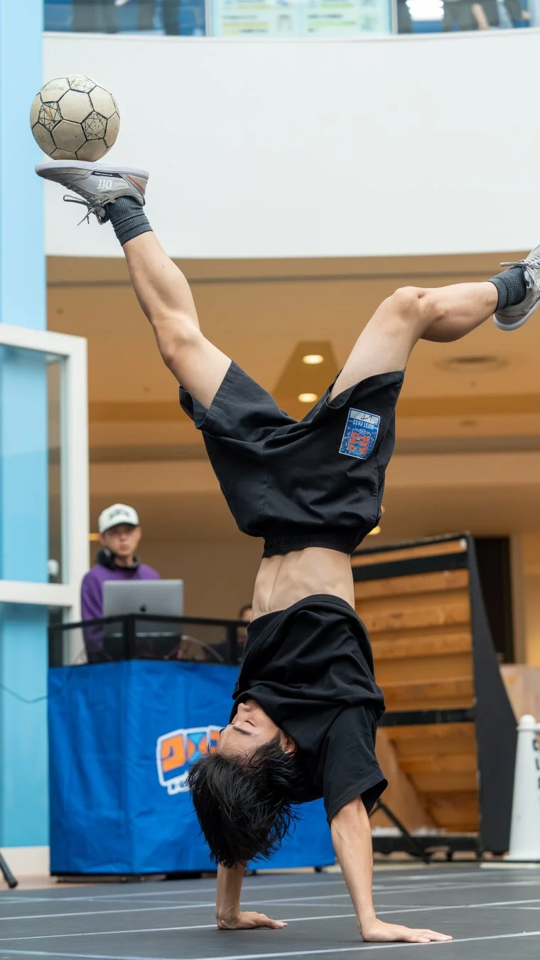 フリースタイルフットボールパフォーマンス