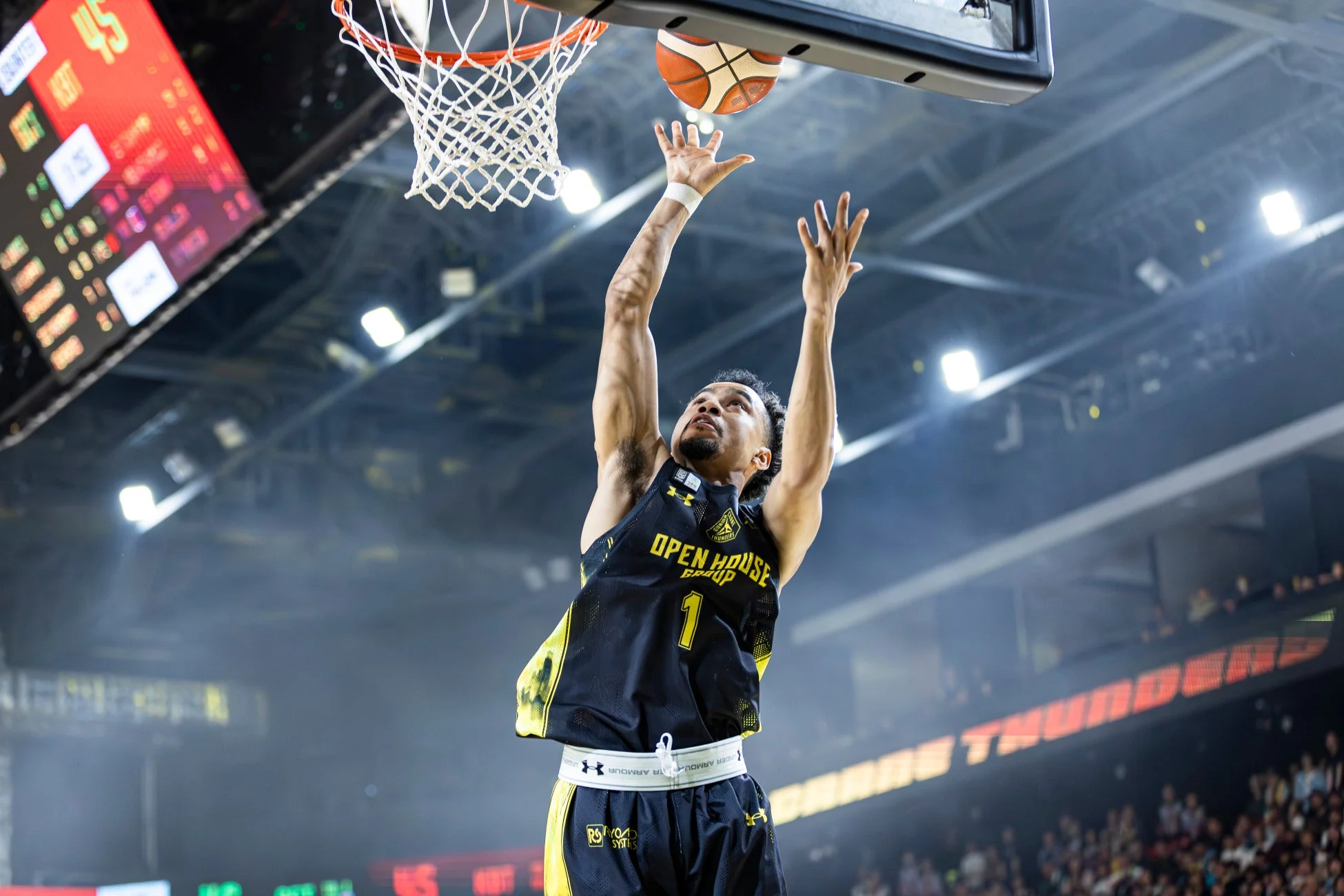 佐藤誠人選手のダンク