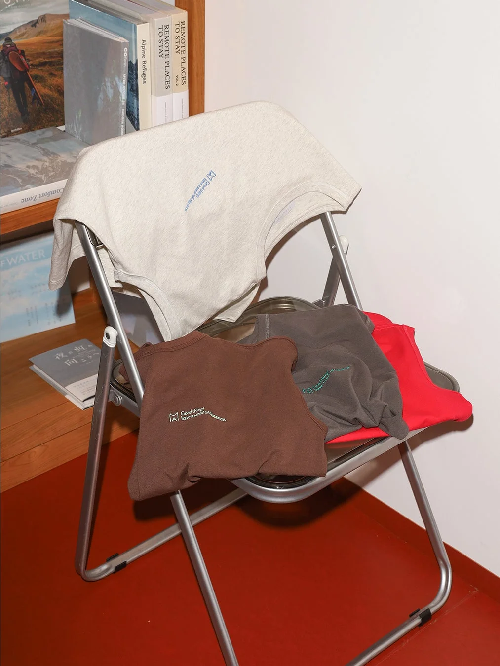 Good things have a sense of elegance. Tシャツ