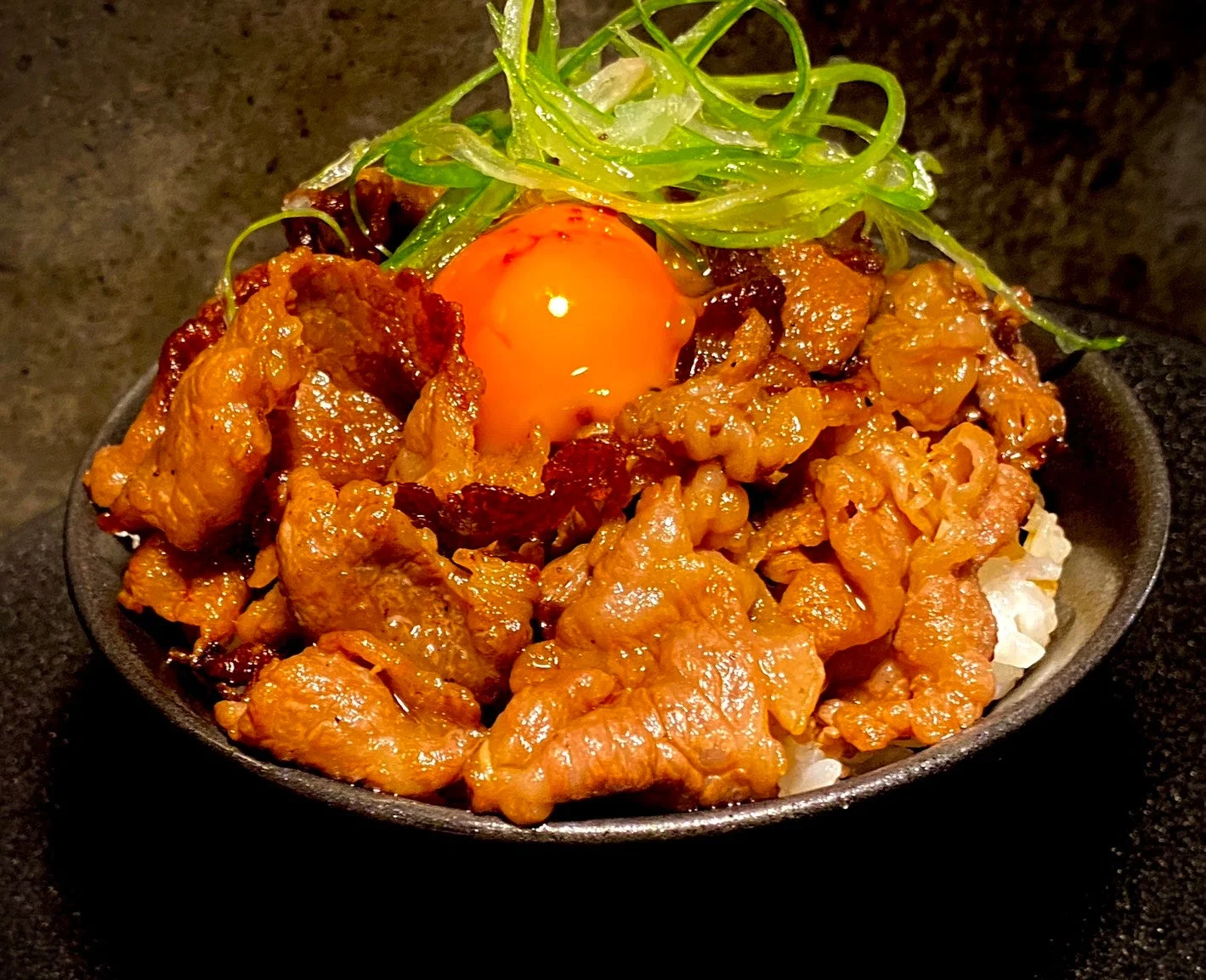 焼肉八そらのにんにく醤油TKGG
