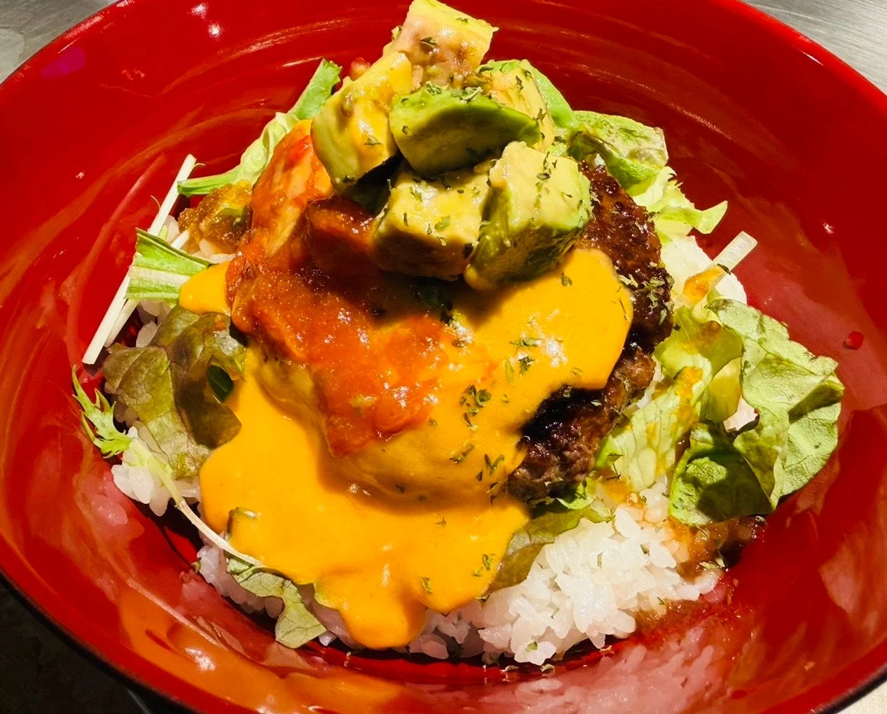 鉄板ダイニング響のメキシコ風ロコモコ丼
