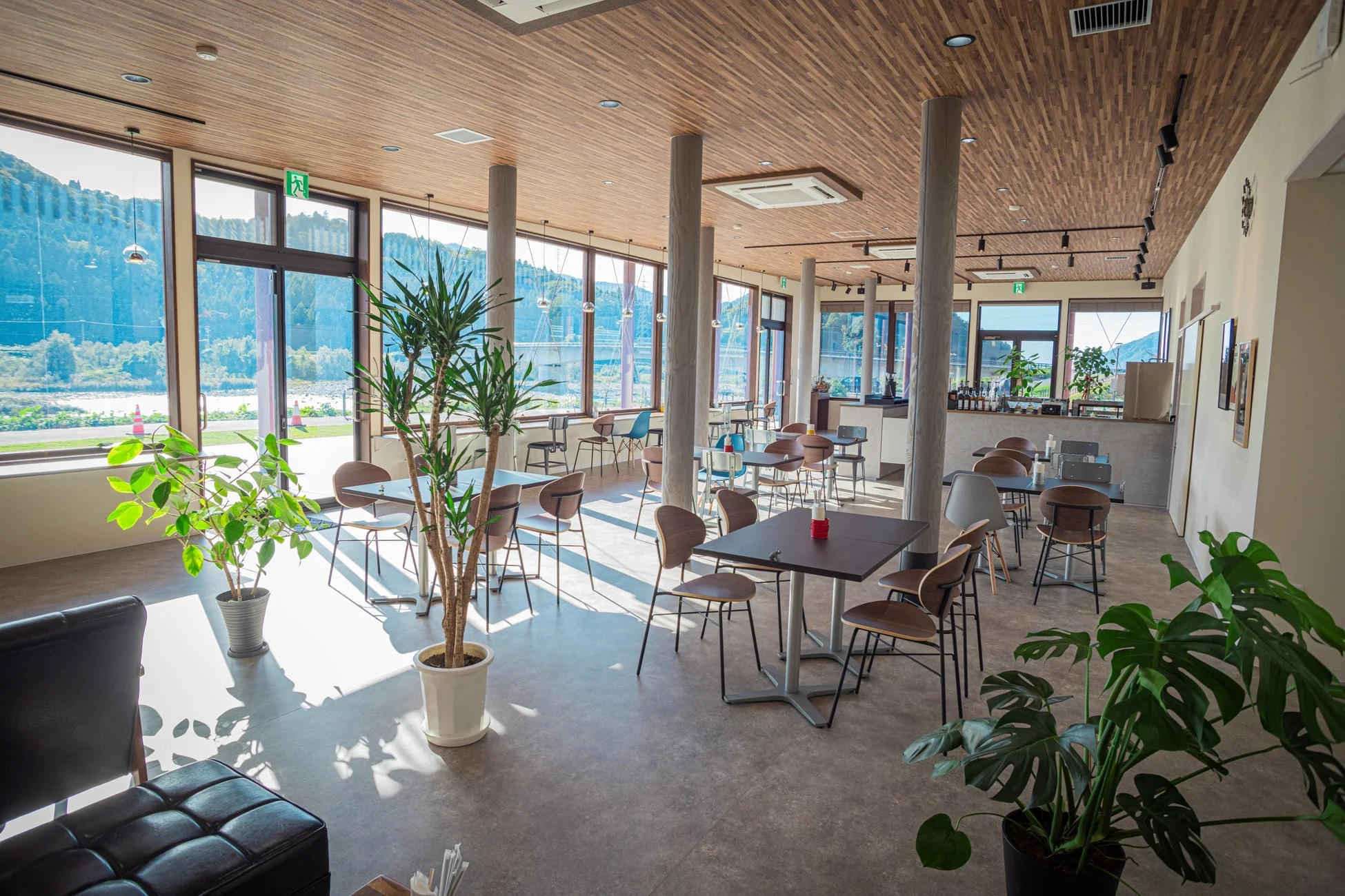 CAFE MOOI店内