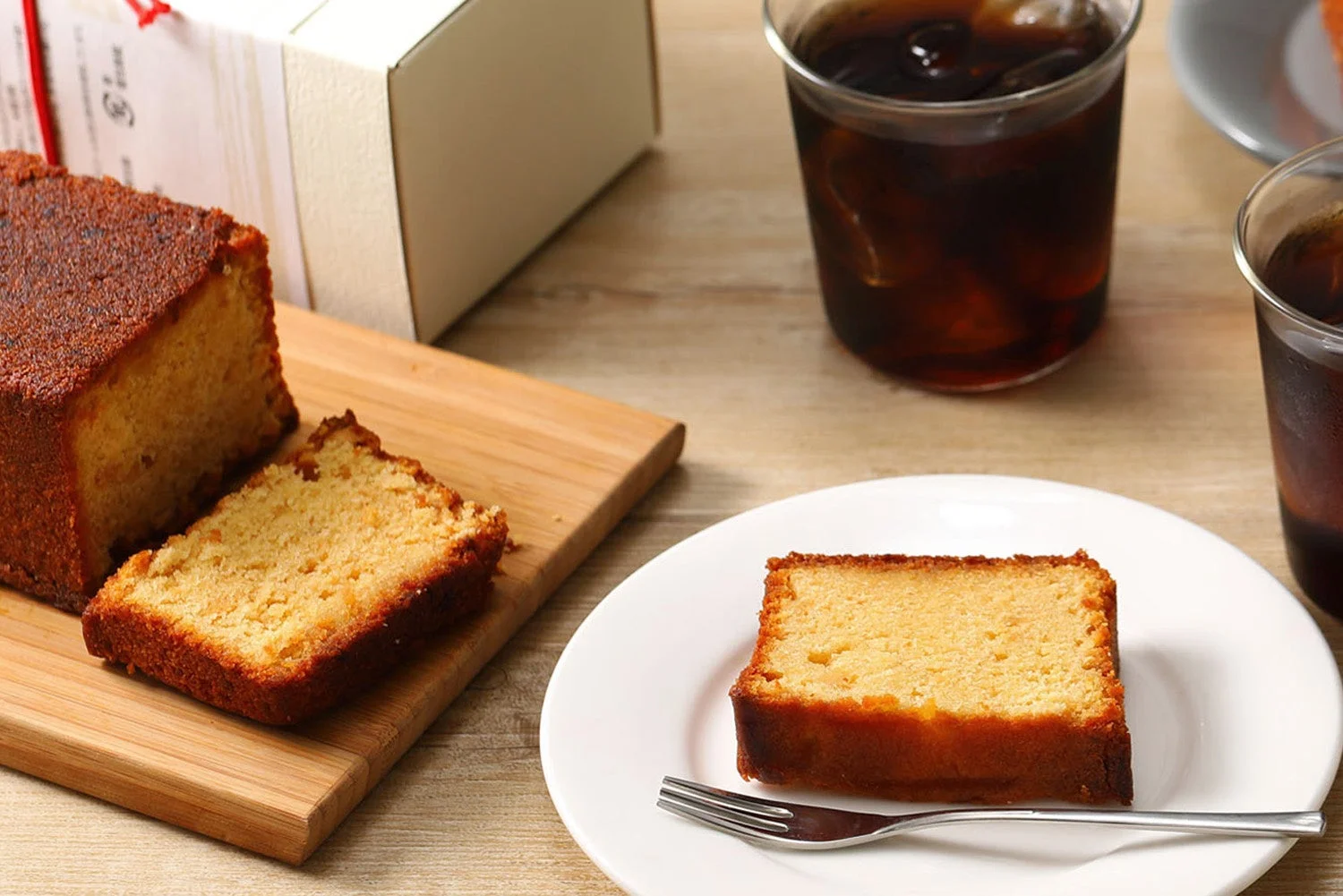 パウンドケーキとアイスコーヒー