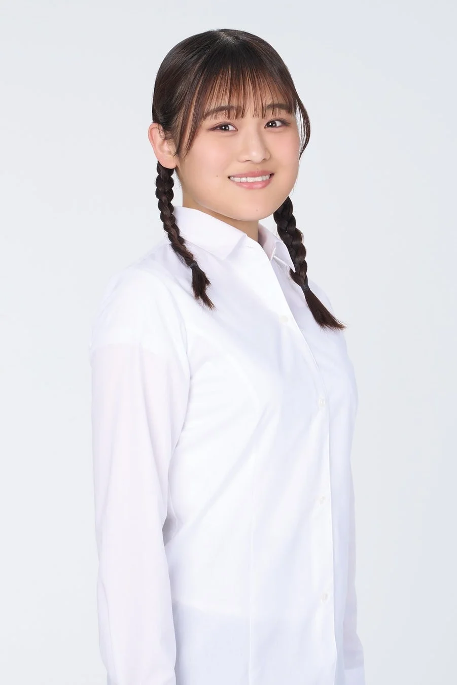 栗本彩未