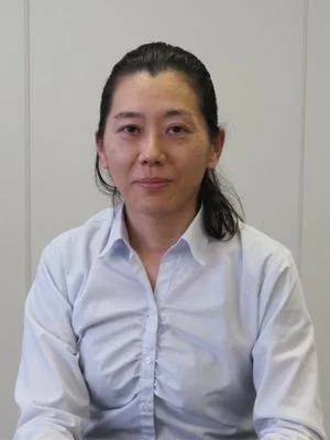 吉本 純子 氏