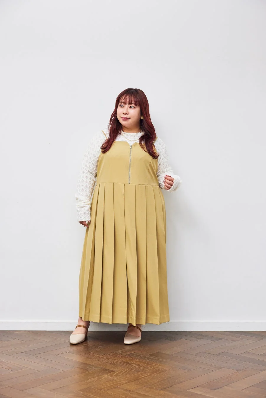 プリーツキャミワンピース（イエロー）着用イメージ