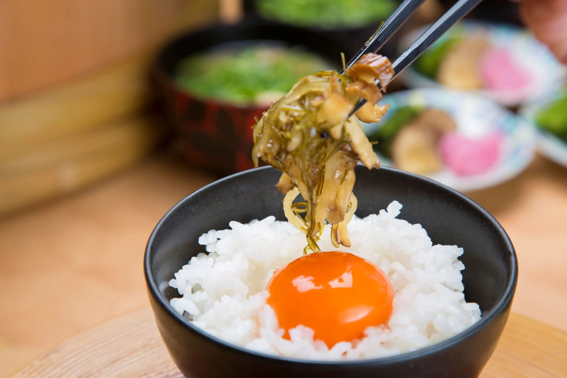 卵かけご飯と漬物
