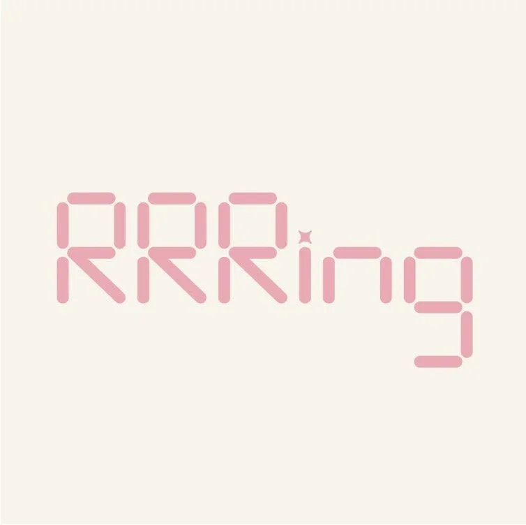 ピンク色の「RRRing」ロゴ