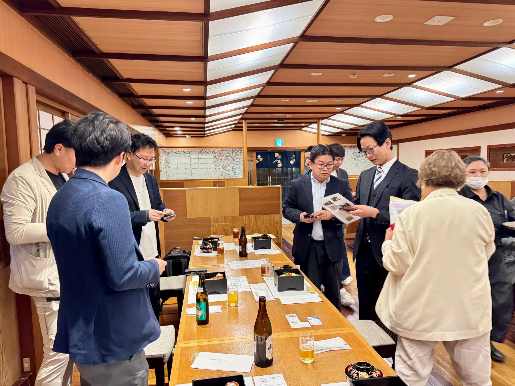 会食の様子