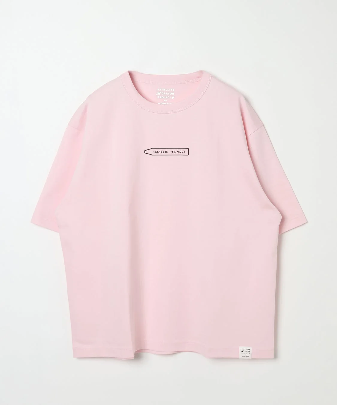 ピンクTシャツ