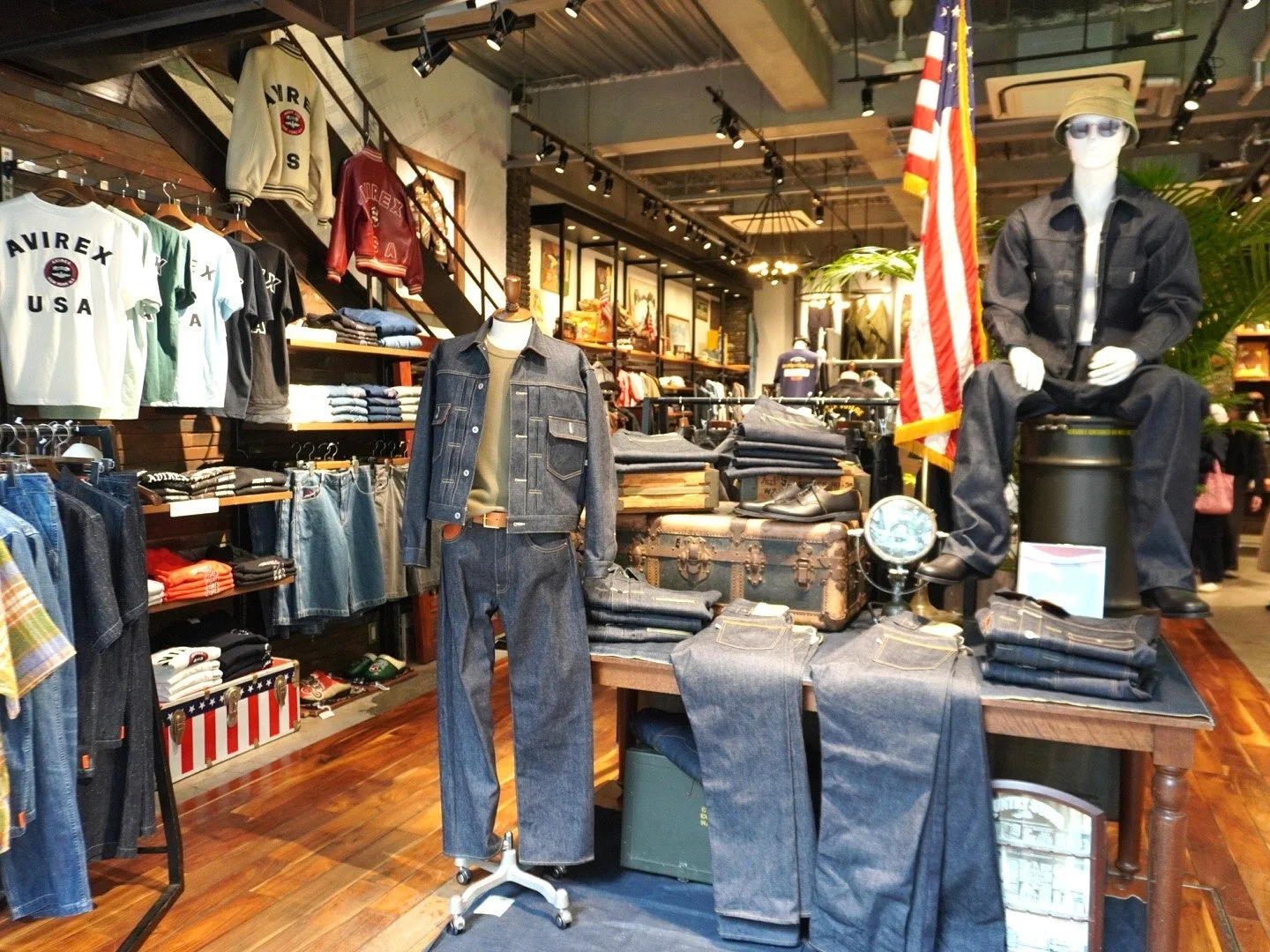 アパレルショップの店内