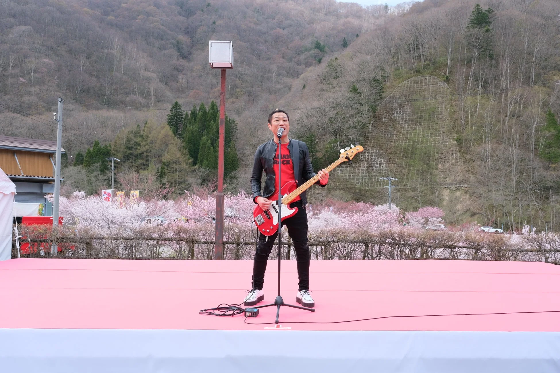 お笑いライブの様子