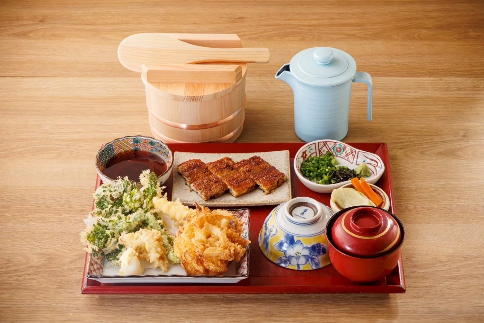 うなぎと天ぷらの定食