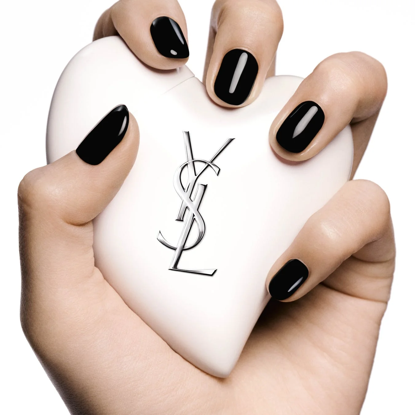 YSL BEAUTY ケアクラッシュ セラムクリーム 使用イメージ