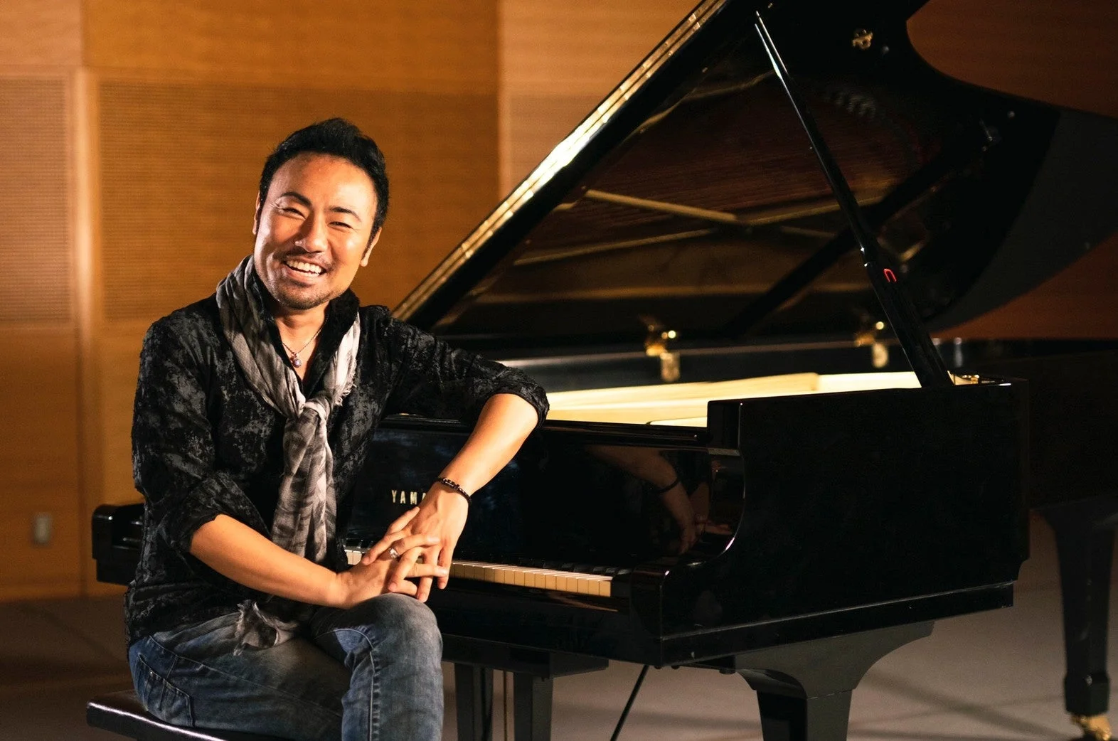 西川悟平氏の演奏風景
