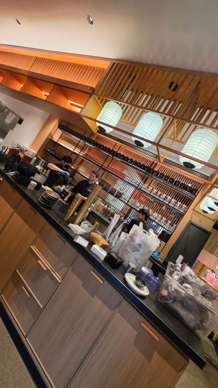 天丼 琥珀 シアトル店の厨房の様子