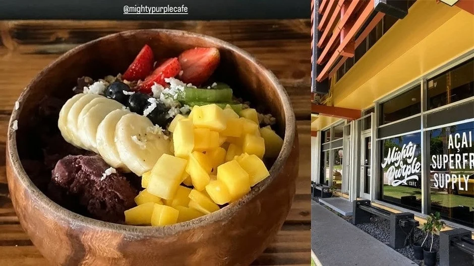 アサイーボウルとカフェの外観