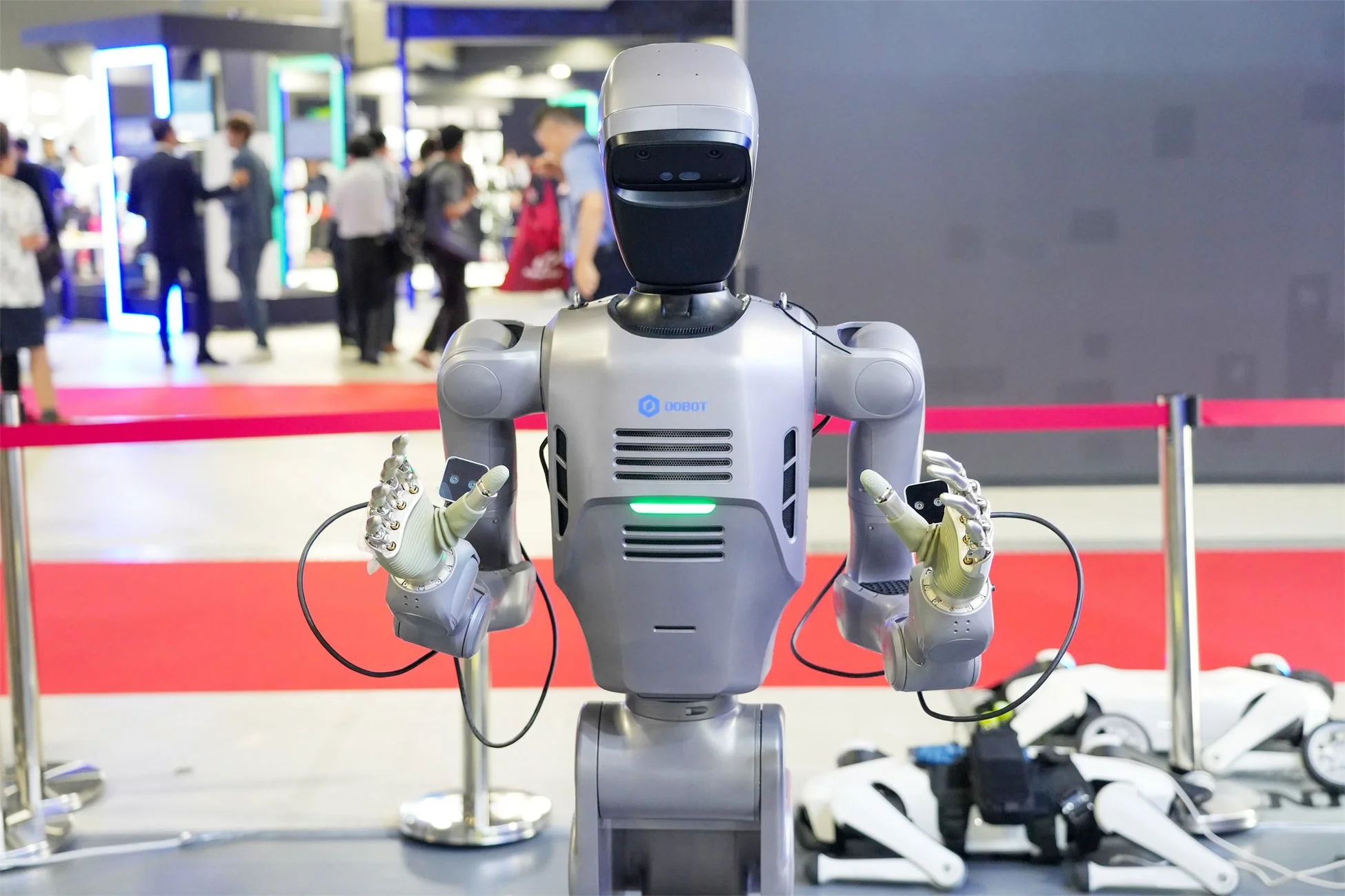 DOBOT ヒューマノイドロボットによる仕分けデモ