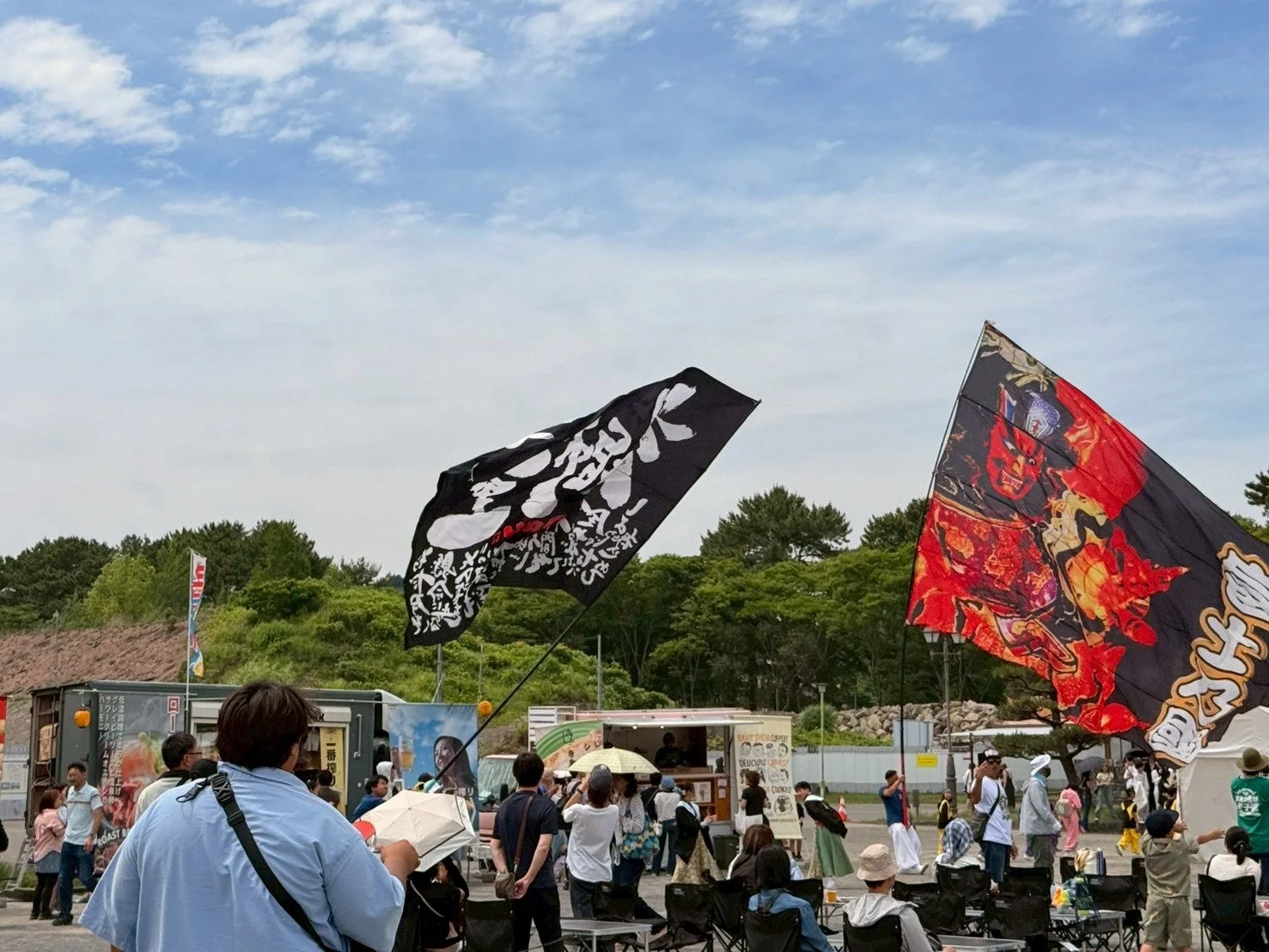 賑やかな屋外イベントの様子